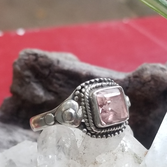 Morganite in 925 Ring Size 9 - Picture 3 of 7